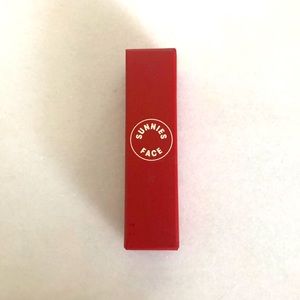 New, never used Sunnies Face Lipstick